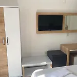 Bella Rose Oda ve Kahvaltı *