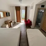Oda ve Kahvaltı Bella Rose