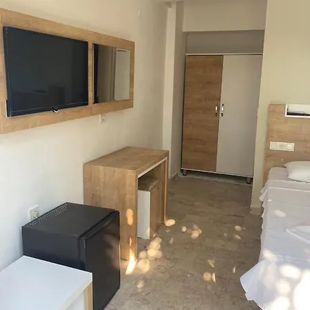 Bella Rose Oda ve Kahvaltı Cedit